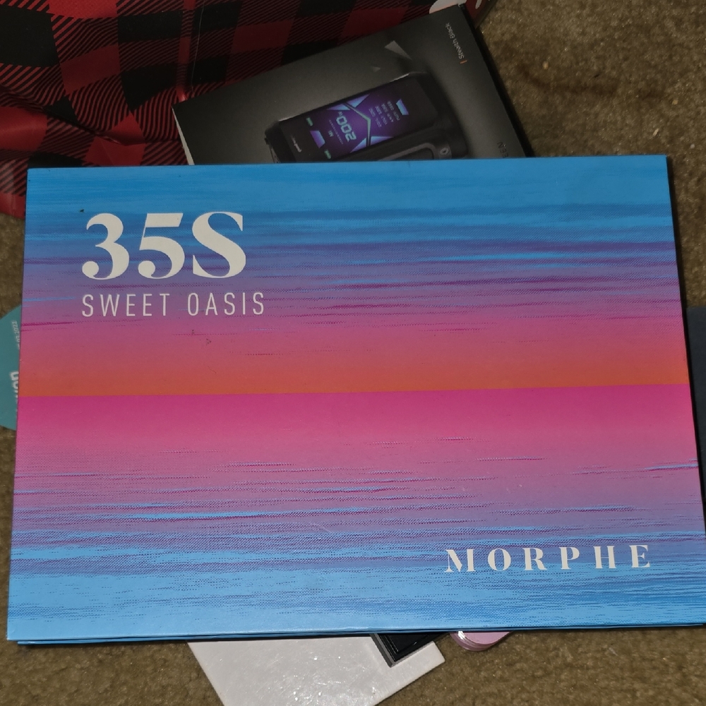 Morphe 35S Sweet Oasis Eyeshadow Palette
